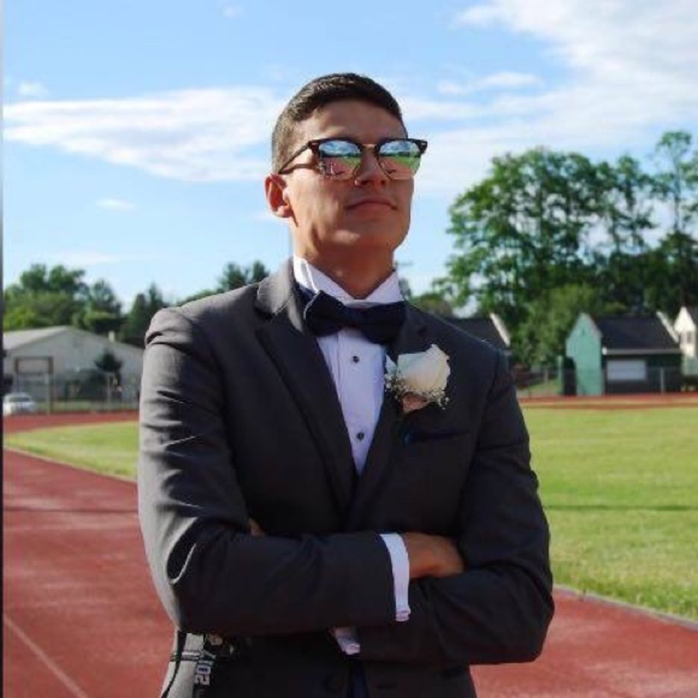 Meet your Posher, Alejandro